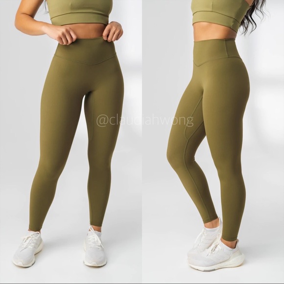 BALANCE ATHLETICA Cloud High Rise Leggings in Willow Green - Picture 4 of 9